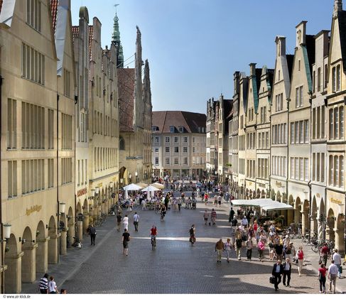 Zomer op de Prinzipalmarkt in Münster - ©Münster Marketing